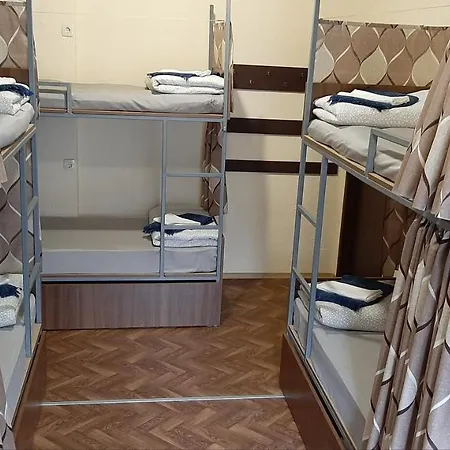 Hostel на ракетной *